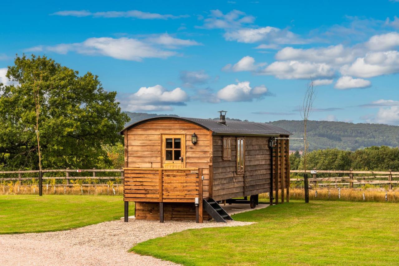 ウスターAshwood Shepherd Hut -Ockeridge Rural Retreatsアパートメント エクステリア 写真