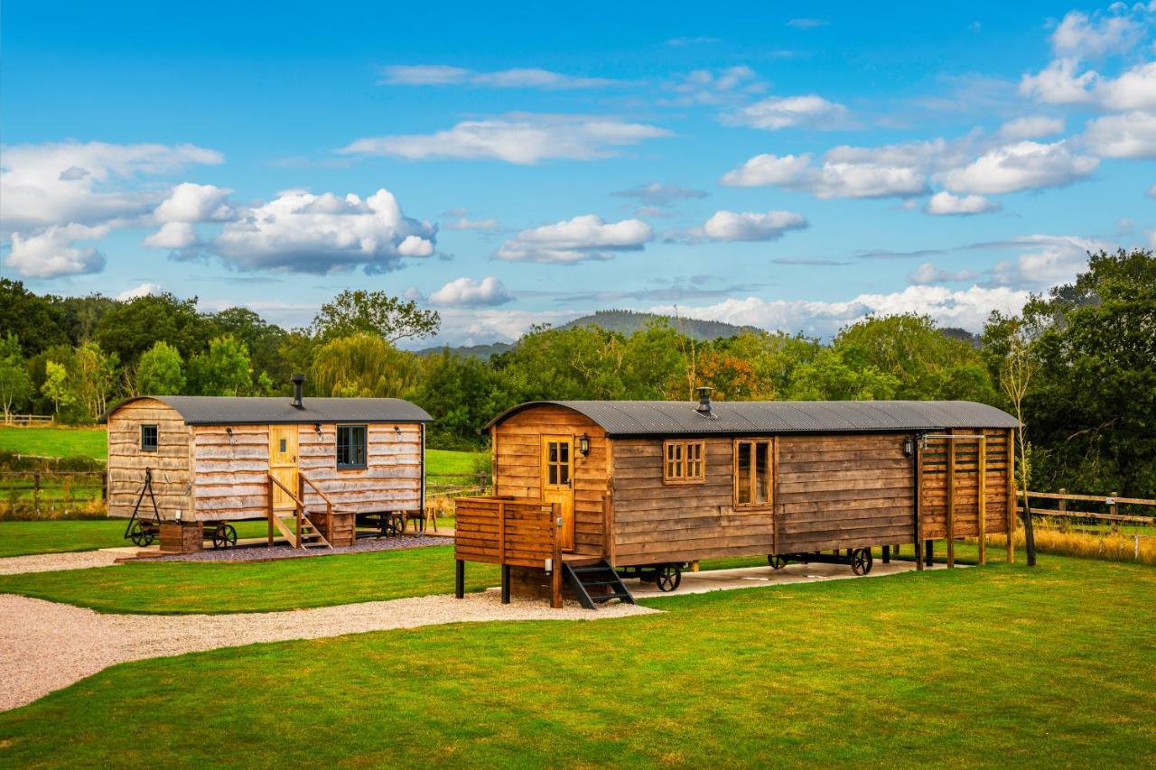 ウスターAshwood Shepherd Hut -Ockeridge Rural Retreatsアパートメント エクステリア 写真